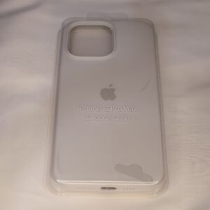 Apple iPhone 15 Pro Max Silicone Case - Cream